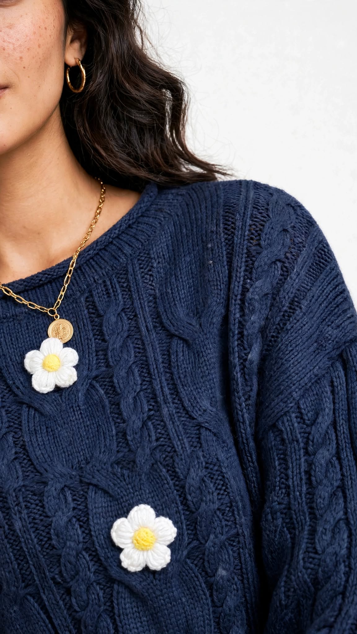 Pull en Maille Torsadée avec Fleurs en Relief