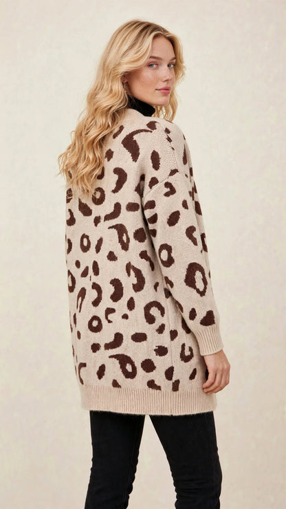 Gilet Long Oversize en Maille à Motif Léopard et Boutons Contrastants